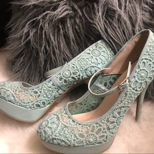 Mint lace platform heels